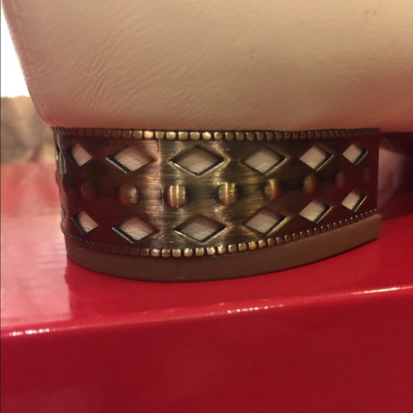 NEW! Aerosoles Subway-bone leather-metal heel - Picture 2 of 4